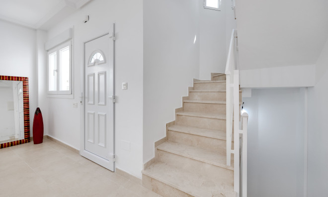 Новое здание - Таунхаус -
San Fulgencio