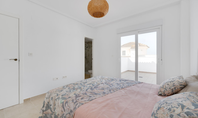 Новое здание - Таунхаус -
San Fulgencio