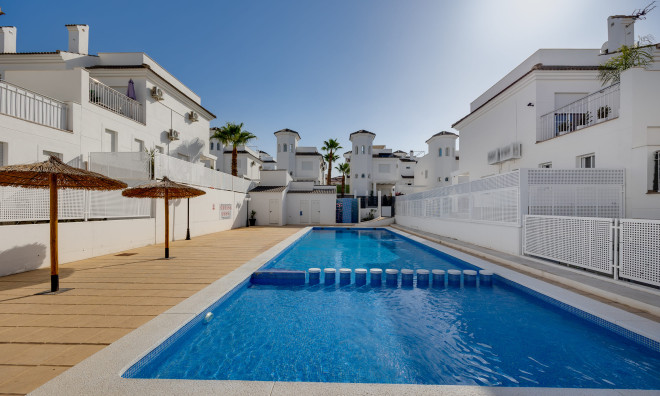 Новое здание - Таунхаус -
San Fulgencio