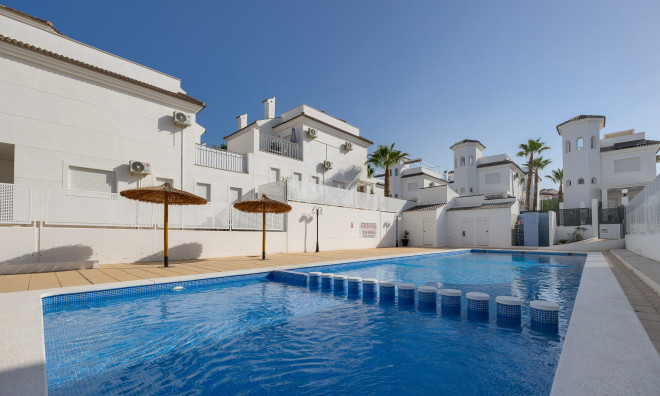 Новое здание - Таунхаус -
San Fulgencio