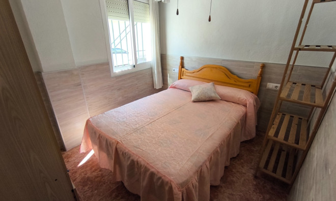 Перепродажа - Бунгало -
Los Alcázares