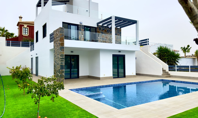 Obra nueva - Adosado -
Ciudad Quesada