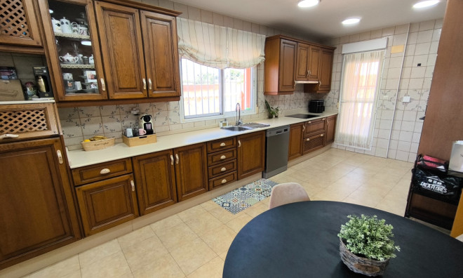 Herverkoop - Villa -
Cartagena