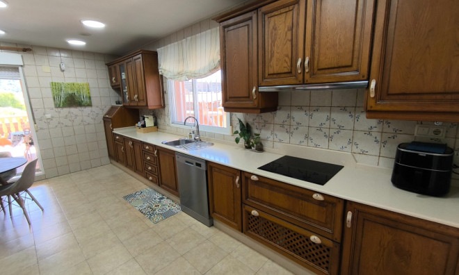 Herverkoop - Villa -
Cartagena