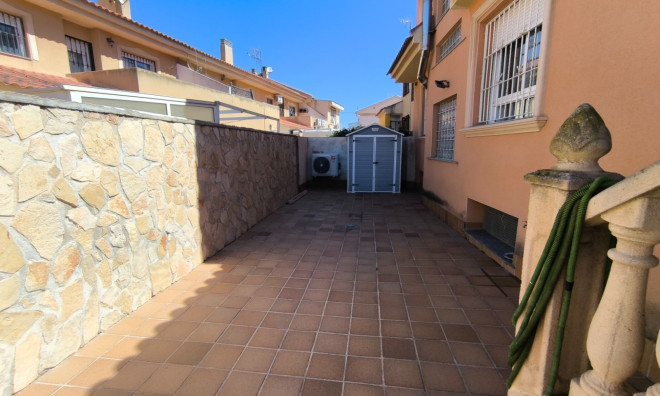 Herverkoop - Villa -
Cartagena