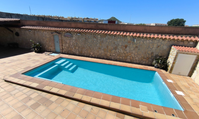 Herverkoop - Villa -
Cartagena