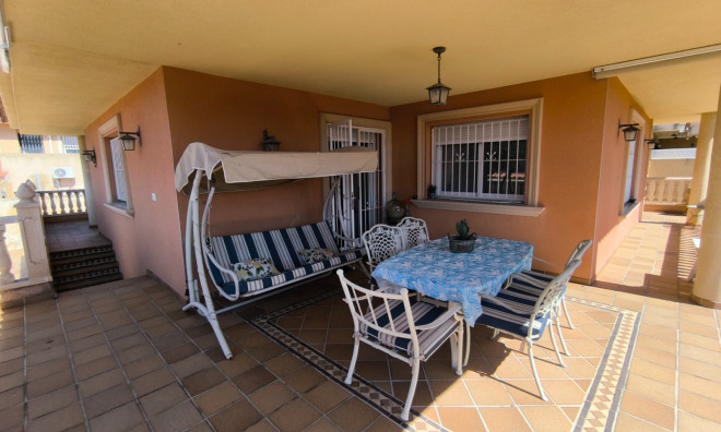 Herverkoop - Villa -
Cartagena