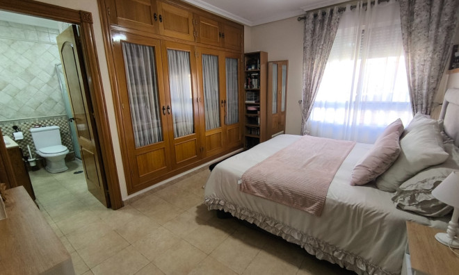 Herverkoop - Villa -
Cartagena