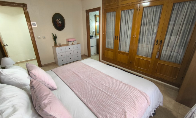 Herverkoop - Villa -
Cartagena