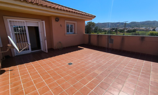 Herverkoop - Villa -
Cartagena