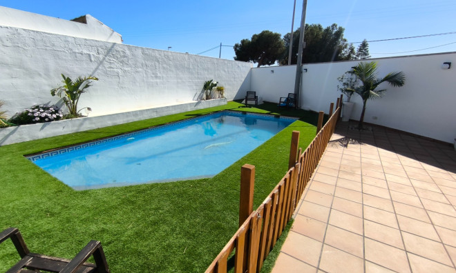 Resale - Villa -
Torre-Pacheco