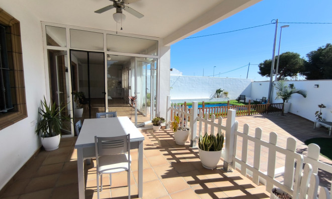 Resale - Villa -
Torre-Pacheco