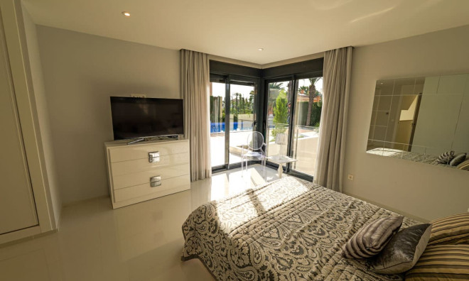 Nieuwbouw Woningen - Villa -
Torrevieja