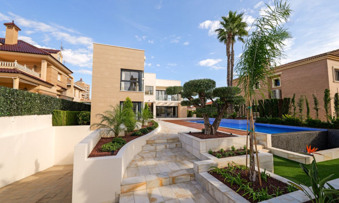 Nieuwbouw Woningen - Villa -
Torrevieja