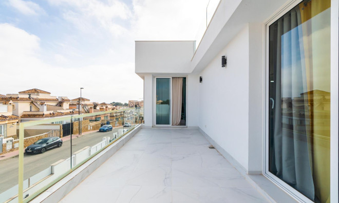 Obra nueva - Villa / Semi pareado -
Orihuela