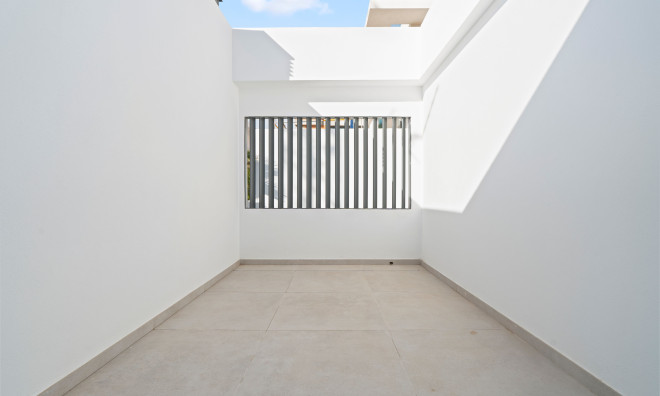 Obra nueva - Villa -
Benidorm