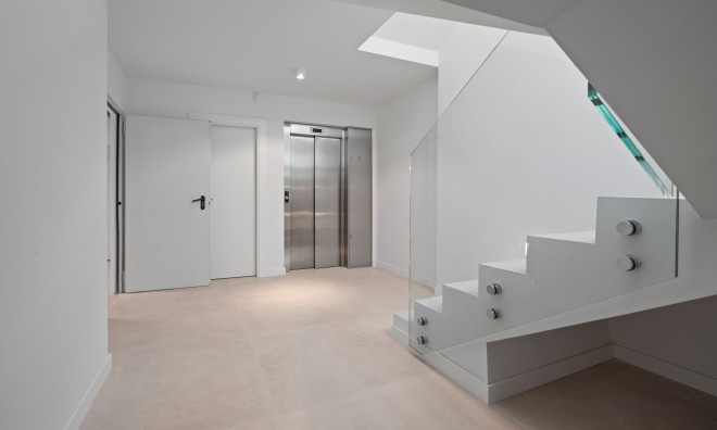 Obra nueva - Villa -
Benidorm