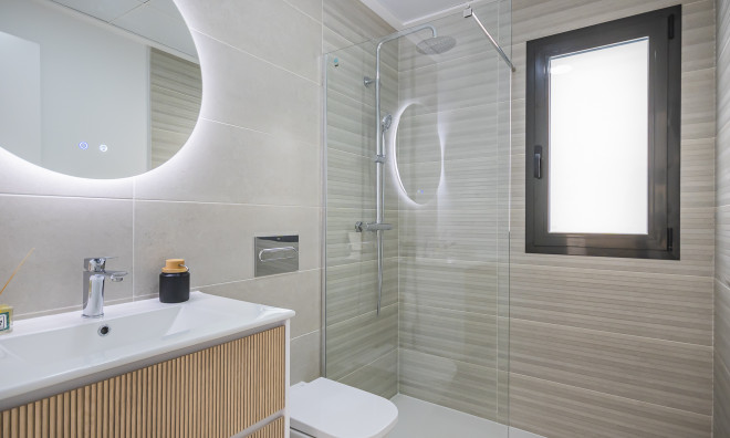 Nieuwbouw Woningen - Villa / Halfvrijstaand -
Torrevieja