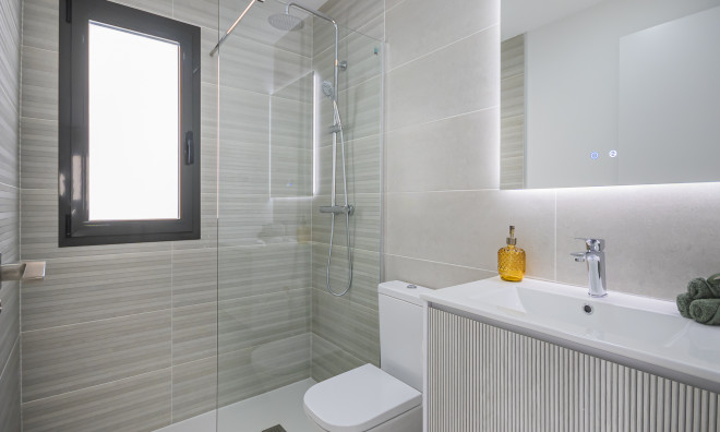 Nieuwbouw Woningen - Villa / Halfvrijstaand -
Torrevieja