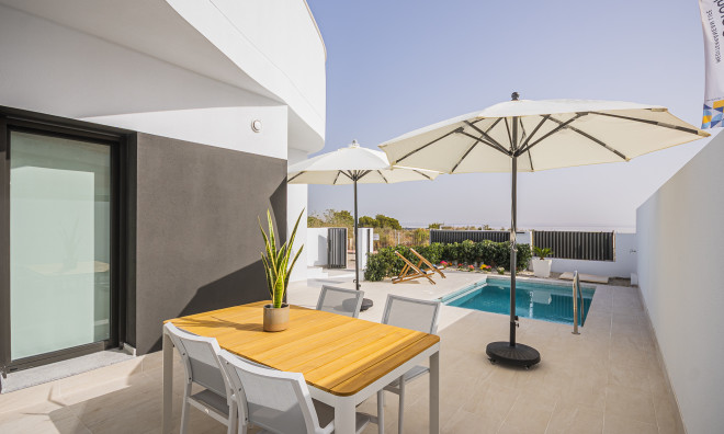Nieuwbouw Woningen - Villa / Halfvrijstaand -
Torrevieja