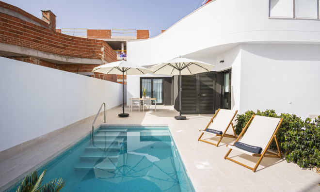 Nieuwbouw Woningen - Villa / Halfvrijstaand -
Torrevieja