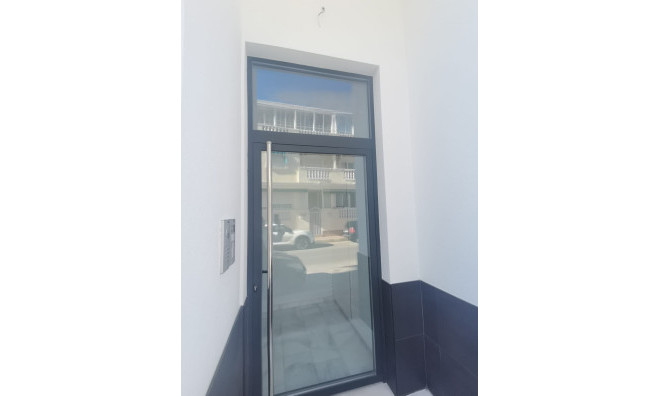 Obra nueva - Apartamento / piso -
Torrevieja