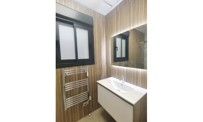 Obra nueva - Apartamento / piso -
Torrevieja