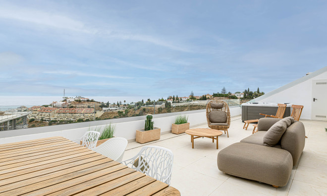 Obra nueva - Ático -
Fuengirola