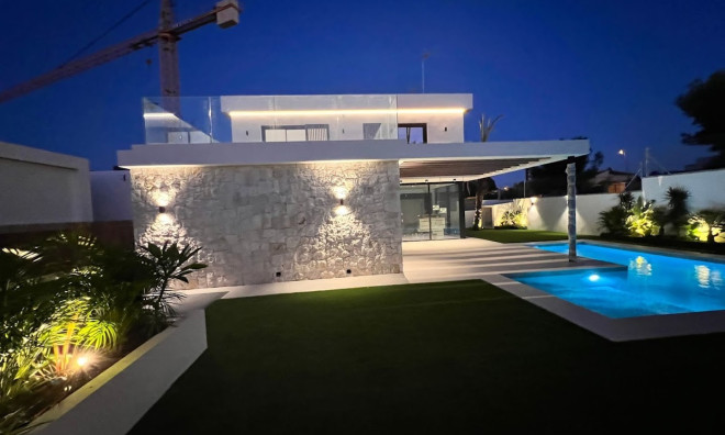 Nybyggnation - Villa -
Orihuela