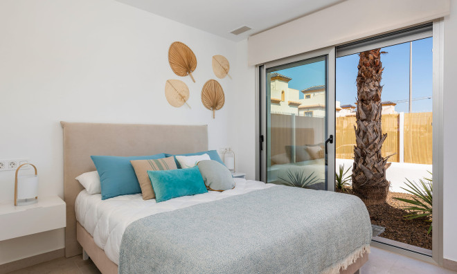Obra nueva - Bungalow -
Dolores