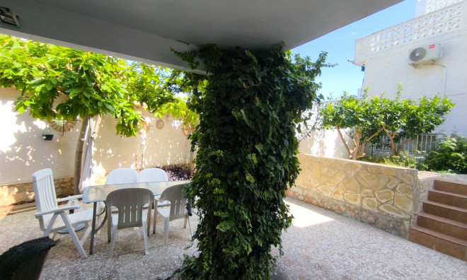 Revente - Maison de ville -
Torrevieja
