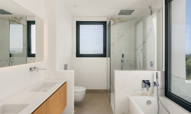 Obra nueva - Villa -
Estepona