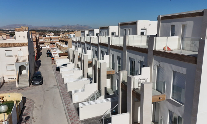Obra nueva - Villa / Semi pareado -
Gran Alacant