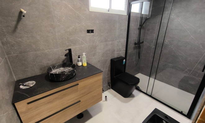 Resale - Villa / Semi semi-detached -
Murcia