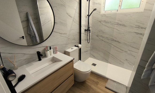 Resale - Villa / Semi semi-detached -
Murcia