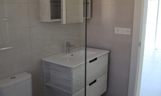 New Build - Villa / Semi semi-detached -
La Romana