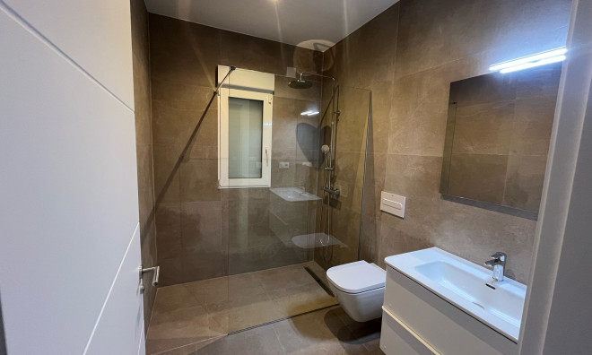 New Build - Villa / Semi semi-detached -
La Romana