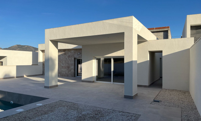 New Build - Villa / Semi semi-detached -
La Romana