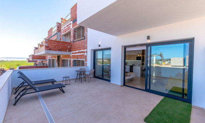 Nybyggnation - Bungalow -
Torrevieja