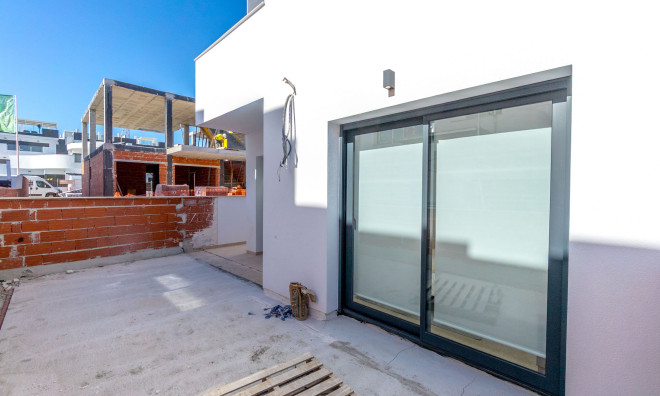 Nybyggnation - Bungalow -
Torrevieja