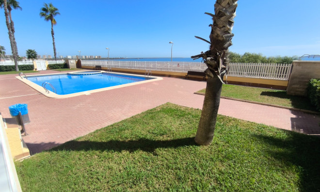 Resale - Apartment / flat -
La Manga Del Mar Menor - La Manga
