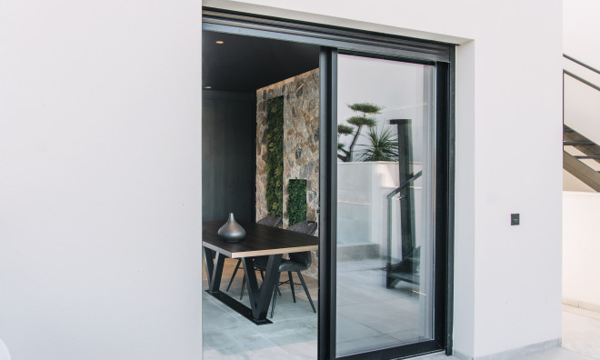 Obra nueva - Villa -
Rojales