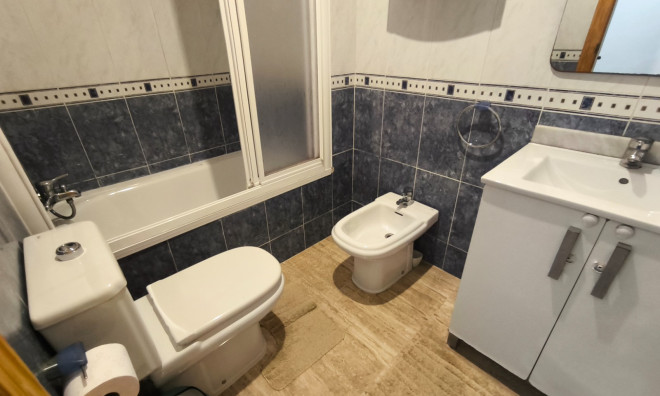 Revente - Appartement -
Los Montesinos