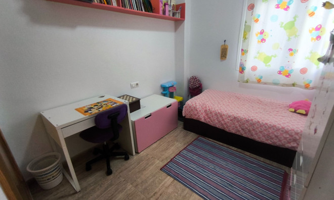 Revente - Appartement -
Los Montesinos