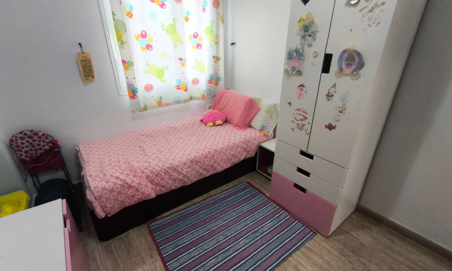 Revente - Appartement -
Los Montesinos