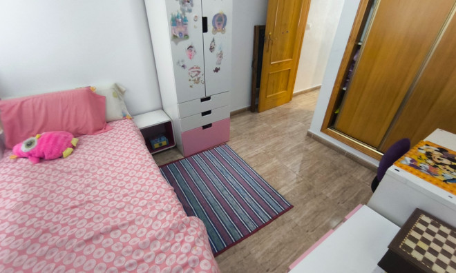 Revente - Appartement -
Los Montesinos