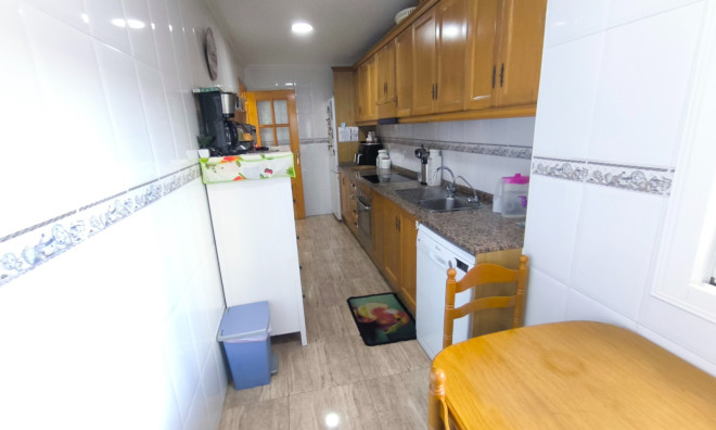 Revente - Appartement -
Los Montesinos