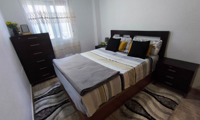 Revente - Appartement -
Los Montesinos