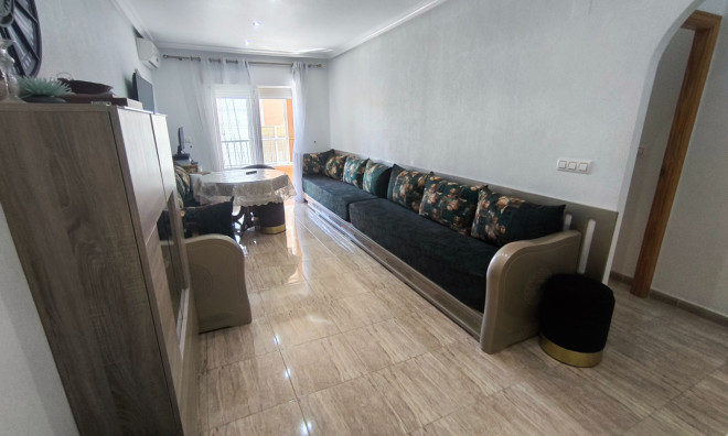 Revente - Appartement -
Los Montesinos