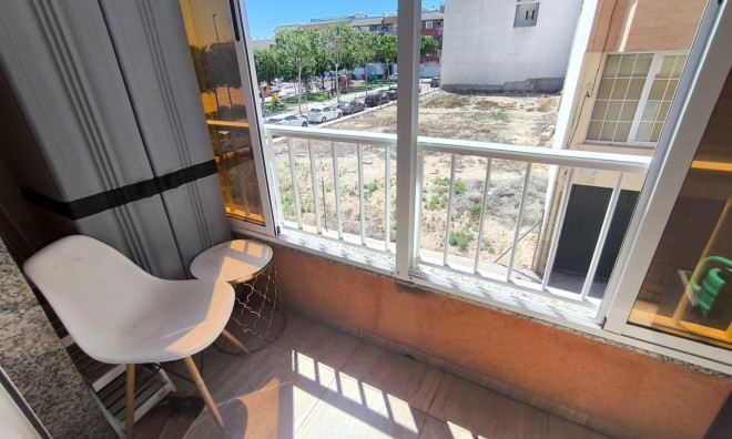 Revente - Appartement -
Los Montesinos